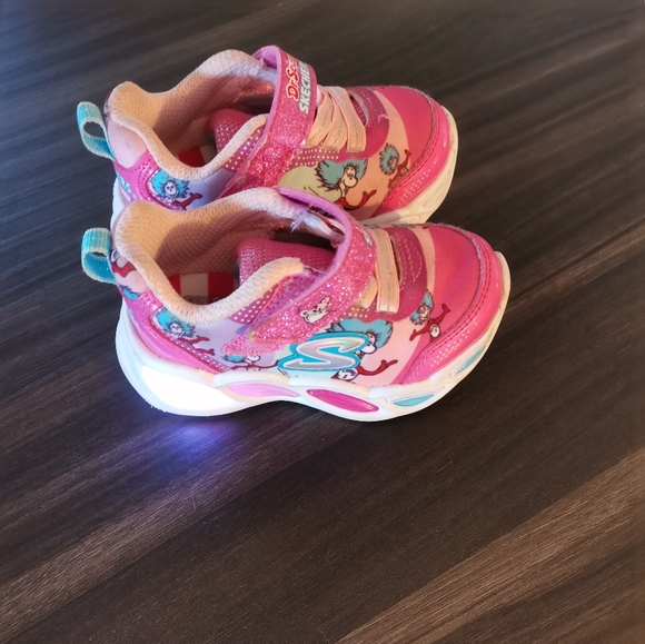 Skechers Dr Seuss sneaker size 5us/21 - Picture 3 of 8